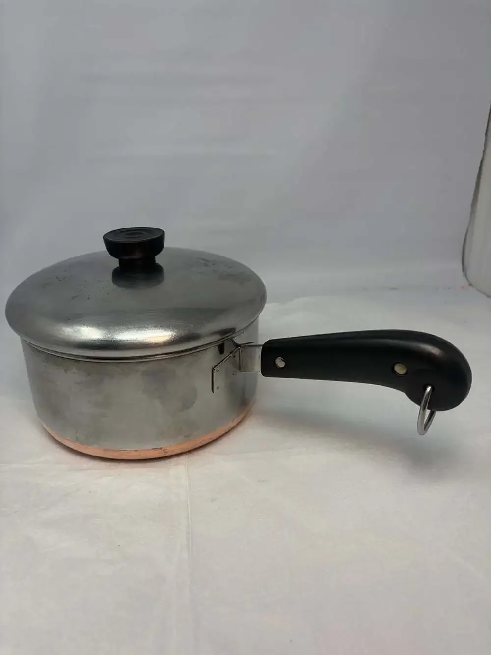Vintage Pre 1968 Copper Bottom Revere Ware 1 1/2 Quart Sauce Pan with orig lid.